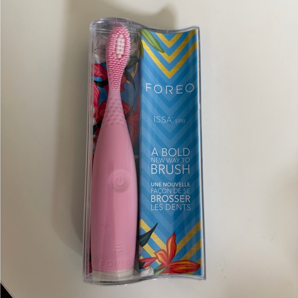 New* FOREO ISSAY play tooth brush (pink)